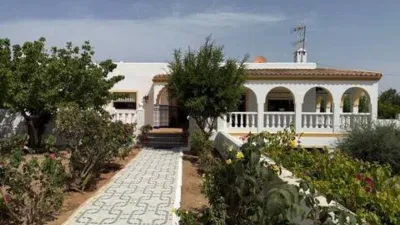 Chalet on a street in Almería photo 2