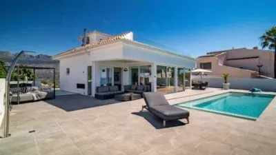 Chalet on Calle Genaro La Huerta photo 11