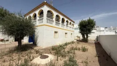 Chalet on a street in Almería photo 4