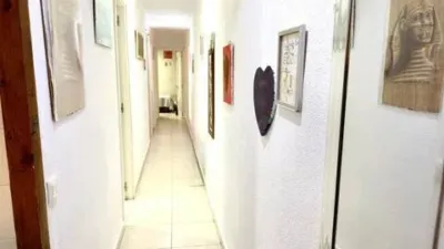 Apartment on Gustavo Adolfo Bécquer Street photo 9