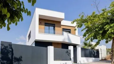 Chalet on Carrer de Lola Anglada photo 99