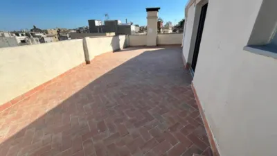 Top-floor apartment in Barri de Mar-Ribes Roges-Plaça de la Sardana photo 4