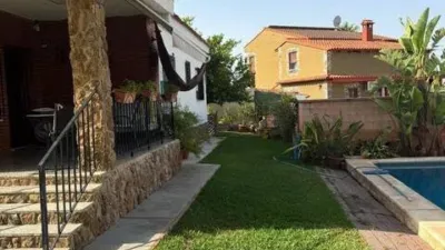 Chalet on Carrer de les Maravillas photo 6