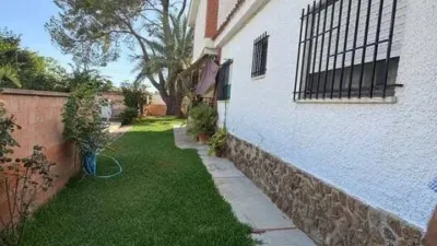 Chalet on Carrer de les Maravillas photo 48