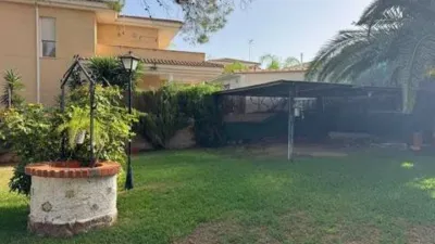 Chalet on Carrer de les Maravillas photo 45