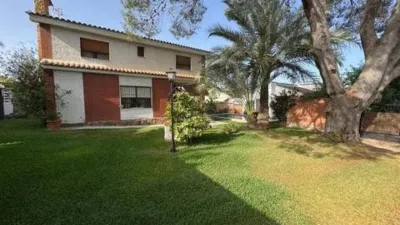 Chalet on Carrer de les Maravillas photo 20