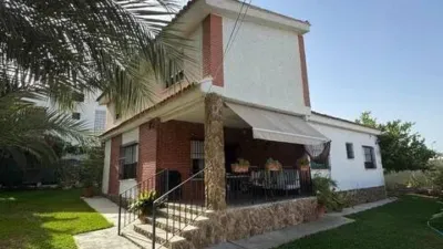 Chalet on Carrer de les Maravillas photo 38