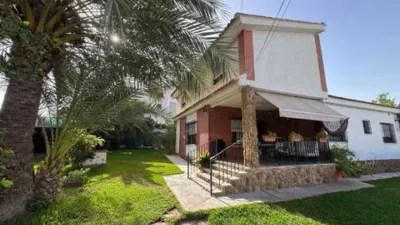 Chalet on Carrer de les Maravillas photo 37