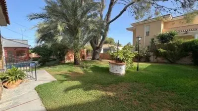 Chalet on Carrer de les Maravillas photo 43