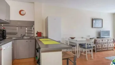 Apartment on Cami de Las Flores Street - 3rd Floor, Door 3 or 77 photo 5