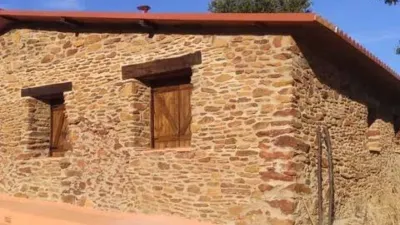 Rustic house on Calle Poligono 6, Parcela 70 Nn photo 2