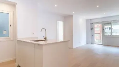Apartment in Sants photo 2