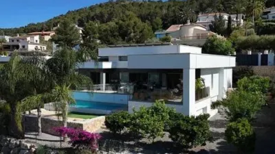 Chalet in Los Cerezos-La Mandarina-La Finca-Covatelles photo 4