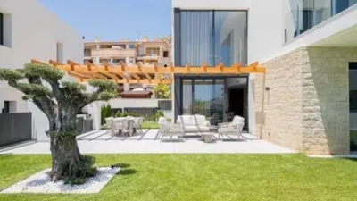 Chalet in Golf Bahía Urbanization photo 2