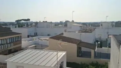 Semi-detached house on Calle de las Margaritas photo 4