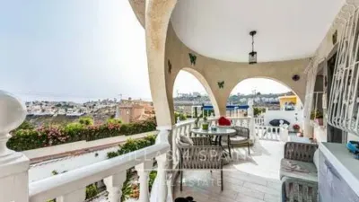 Chalet on Calle Mar Mediterráneo photo 8