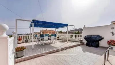 Chalet on Calle Mar Mediterráneo photo 14