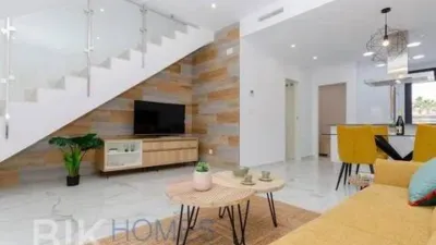 Casa – Torrevieja, Baños de Europa, Urbanización El Chaparral - Més