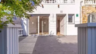 Chalet on Carrer del Port de Rodas photo 4
