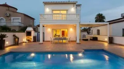 Chalet en Carrer de l'Ebre photo 6