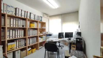 Local comercial en venta en Centro-Villacerrada-Pajarita - Més