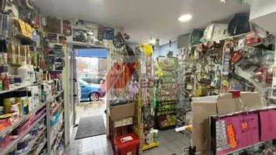 Local comercial en venta en Elviña-Barrio Flores-Matogrande-Someso - Más