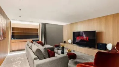 Chalet on Carrer Londres photo 28