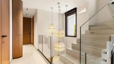 Chalet on Carrer Londres photo 10