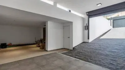 Chalet on Carrer Londres photo 36