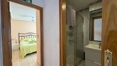 Apartment on Carrer del Pintor Antonio López photo 14