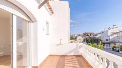 Chalet on Carrer del Port de Rodas photo 14