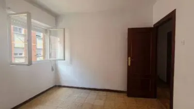 Apartment in Ciudad-Naranco-Vallobín photo 9