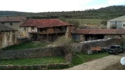 Rustic house on Padre Cornelio Street photo 2