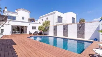 Chalet on Carrer Norfeu photo 30