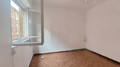 Apartment in Ciudad-Naranco-Vallobín photo 8