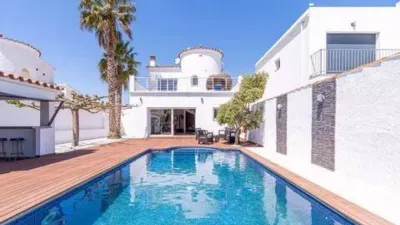 Chalet on Carrer Norfeu photo 9