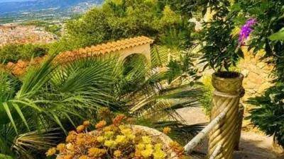 Chalet on Carrer de Pau Vila photo 35