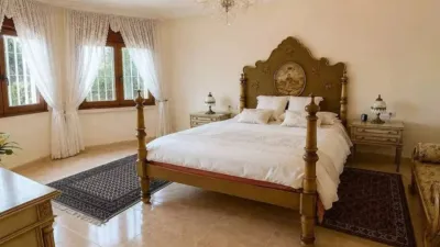 Chalet on Carrer de Pau Vila photo 17