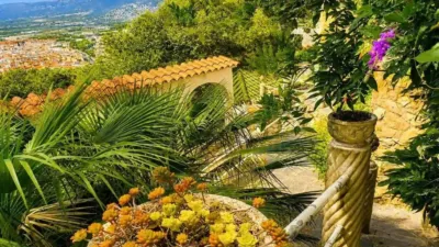 Chalet on Carrer de Pau Vila photo 35