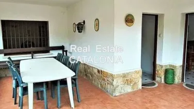 Chalet on Carrer de Breda photo 5