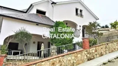 Chalet on Carrer de Breda photo 3