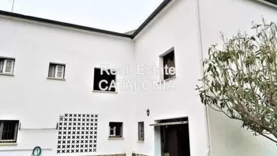 Chalet on Carrer de Breda photo 2