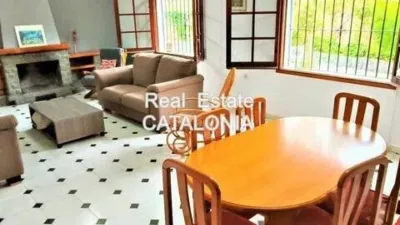 Chalet on Carrer de Breda photo 8