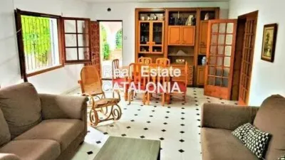 Chalet on Carrer de Breda photo 9
