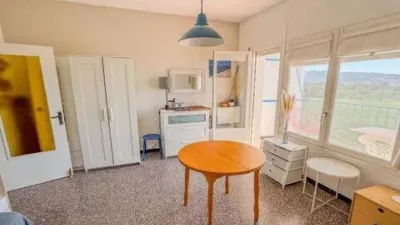Apartment on Carrer de l'Alhambra photo 8