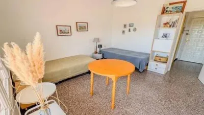 Apartment on Carrer de l'Alhambra photo 6