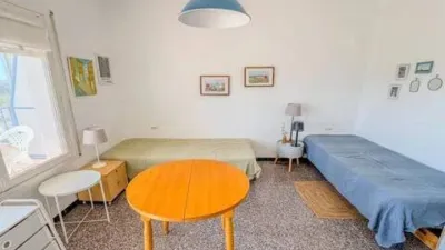 Apartment on Carrer de l'Alhambra photo 9