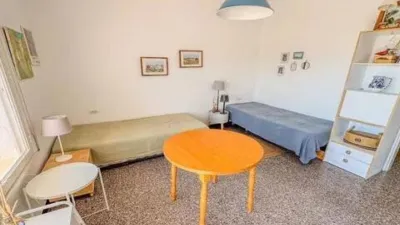 Apartment on Carrer de l'Alhambra photo 7