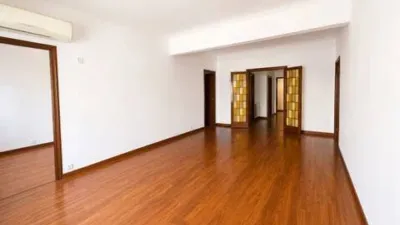 Apartment in El Baix Guinardó photo 3