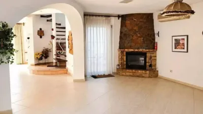 Chalet on Carrer de l'Ebre photo 17